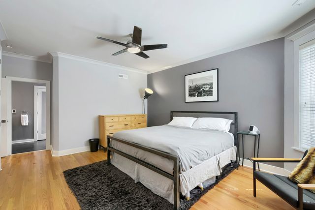 942 W Belle Plaine Avenue 3E, Chicago, IL 60613
