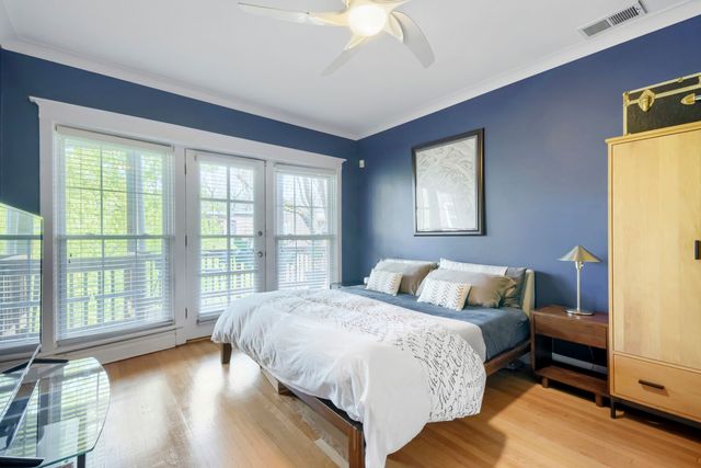 942 W Belle Plaine Avenue 3E, Chicago, IL 60613