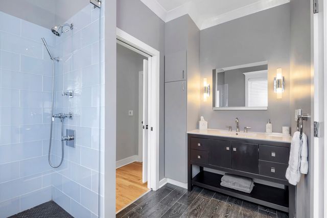 942 W Belle Plaine Avenue 3E, Chicago, IL 60613