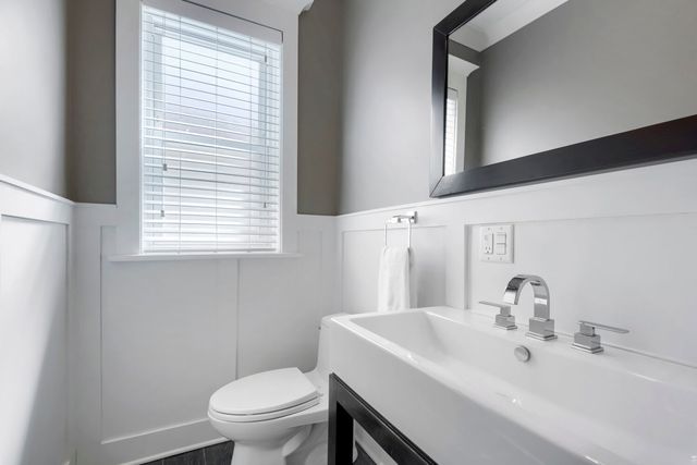 942 W Belle Plaine Avenue 3E, Chicago, IL 60613