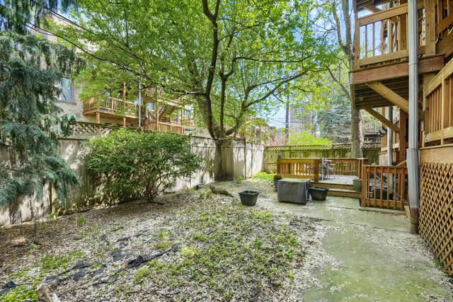 942 W Belle Plaine Avenue 3E, Chicago, IL 60613