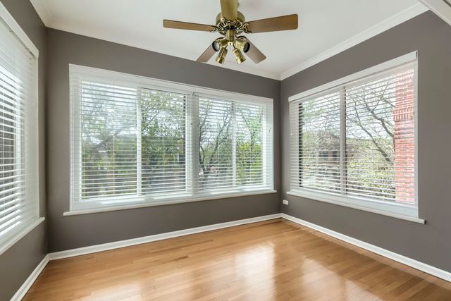 942 W Belle Plaine Avenue 3E, Chicago, IL 60613