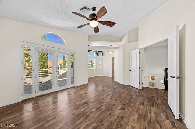 8420 Haven Brook Court, Las Vegas, NV 89128