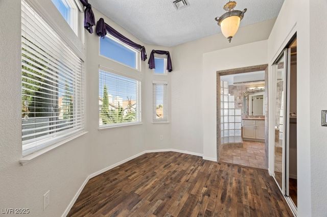 8420 Haven Brook Court, Las Vegas, NV 89128