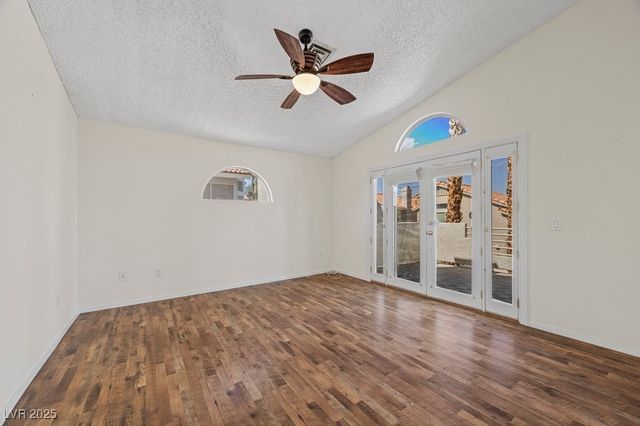 8420 Haven Brook Court, Las Vegas, NV 89128