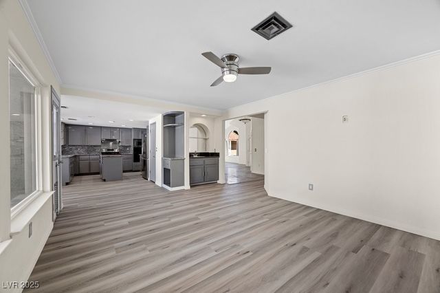 8420 Haven Brook Court, Las Vegas, NV 89128