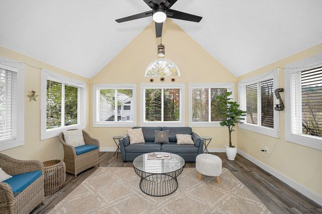 71 Mollie Drive, Tewksbury, MA 01876