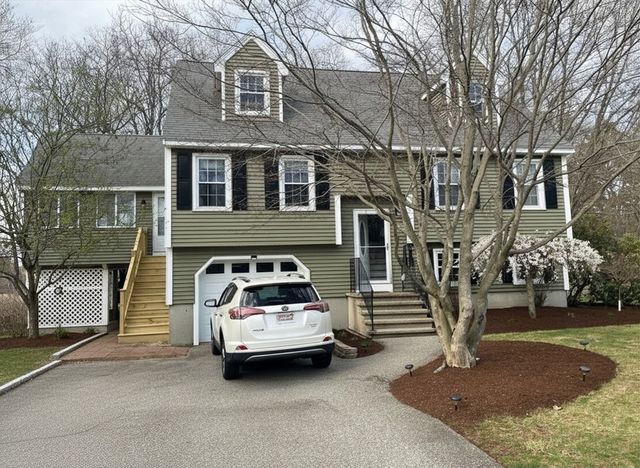 71 Mollie Drive, Tewksbury, MA 01876