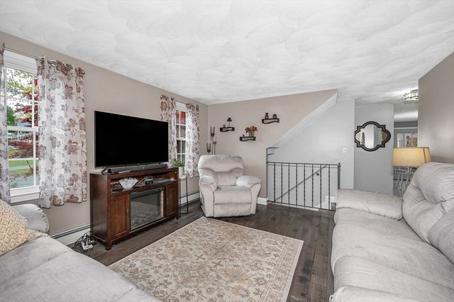 71 Mollie Drive, Tewksbury, MA 01876