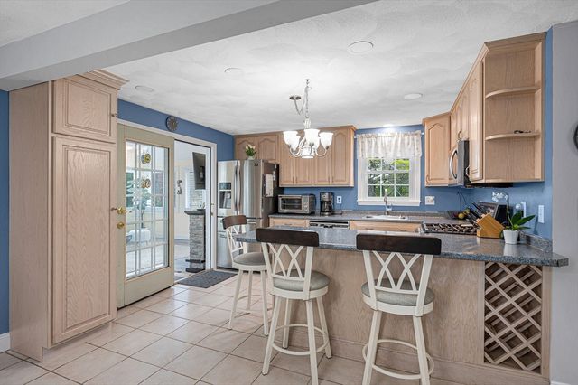 71 Mollie Drive, Tewksbury, MA 01876