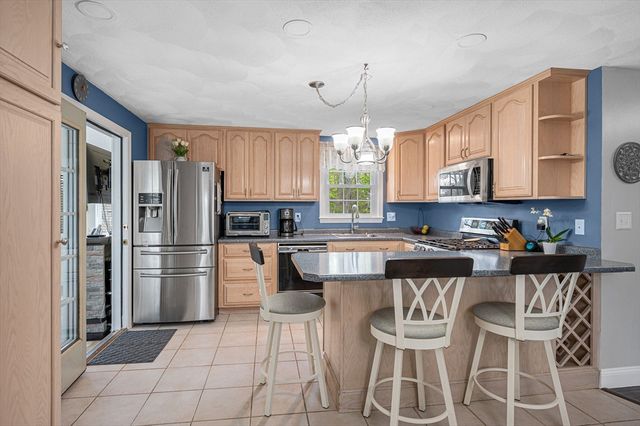 71 Mollie Drive, Tewksbury, MA 01876