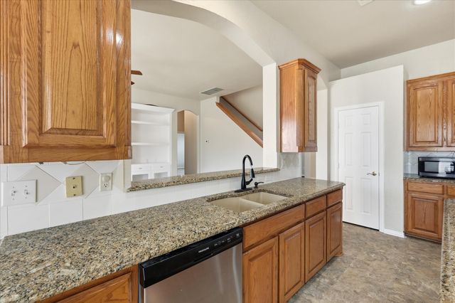 944 Hedgcoxe Road, Plano, TX 75025