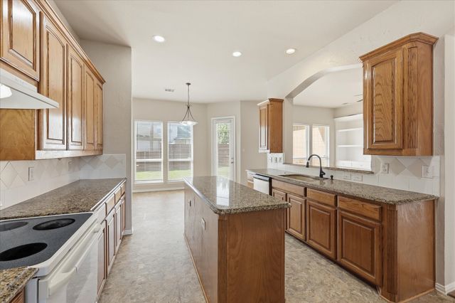 944 Hedgcoxe Road, Plano, TX 75025