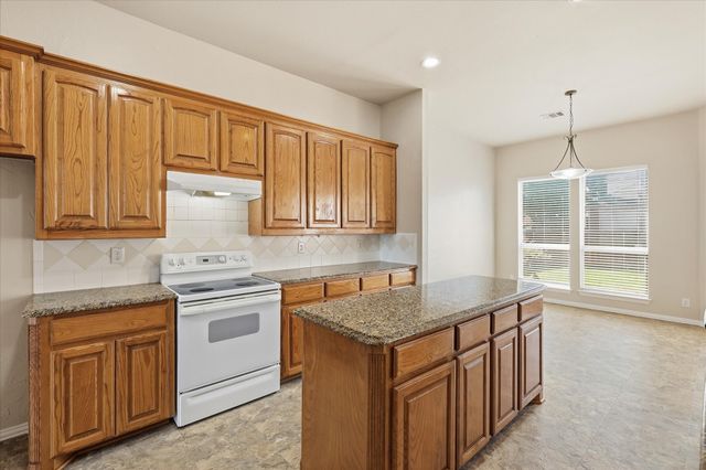 944 Hedgcoxe Road, Plano, TX 75025