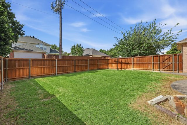 944 Hedgcoxe Road, Plano, TX 75025