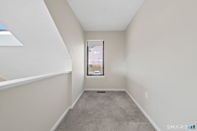 1690 Dixwell Avenue C8, Hamden, CT 06514