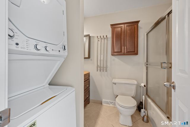 1690 Dixwell Avenue C8, Hamden, CT 06514