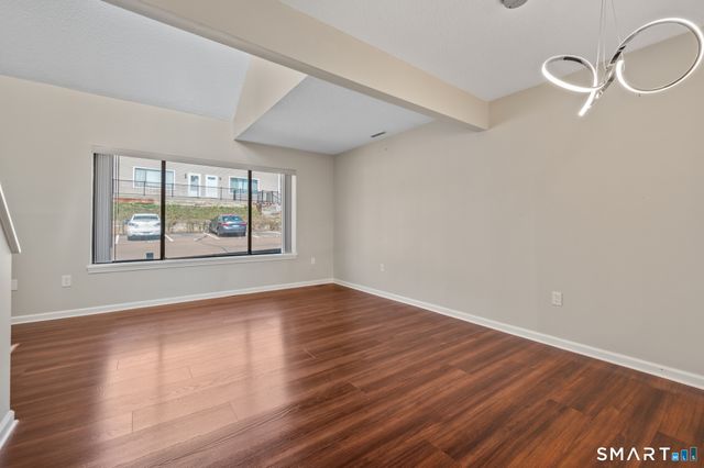 1690 Dixwell Avenue C8, Hamden, CT 06514