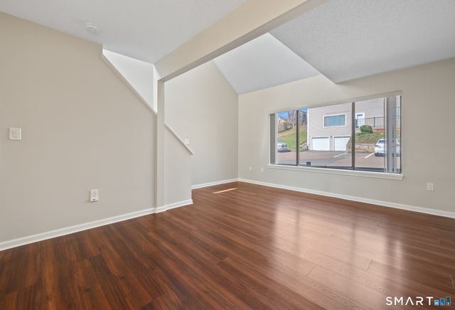 1690 Dixwell Avenue C8, Hamden, CT 06514