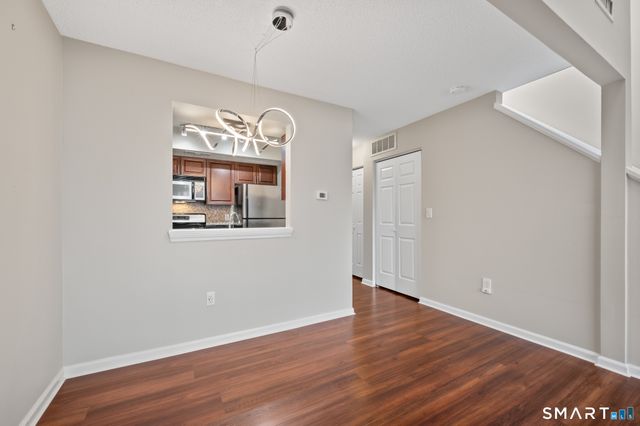 1690 Dixwell Avenue C8, Hamden, CT 06514