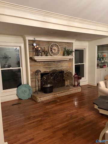 121 Bridlewood Drive, Gadsden, AL 35901