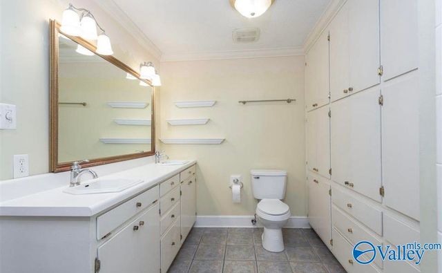 121 Bridlewood Drive, Gadsden, AL 35901