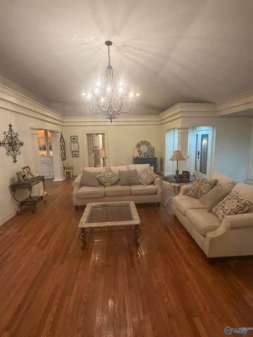 121 Bridlewood Drive, Gadsden, AL 35901