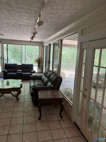 121 Bridlewood Drive, Gadsden, AL 35901