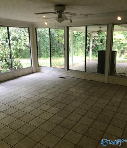 121 Bridlewood Drive, Gadsden, AL 35901