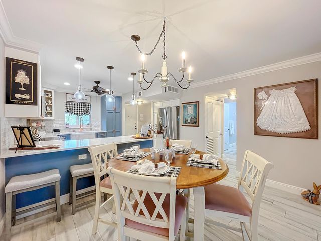 3060 Holiday Springs Boulevard 312, Margate, FL 33065