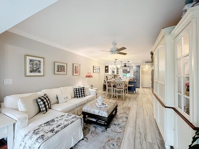 3060 Holiday Springs Boulevard 312, Margate, FL 33065