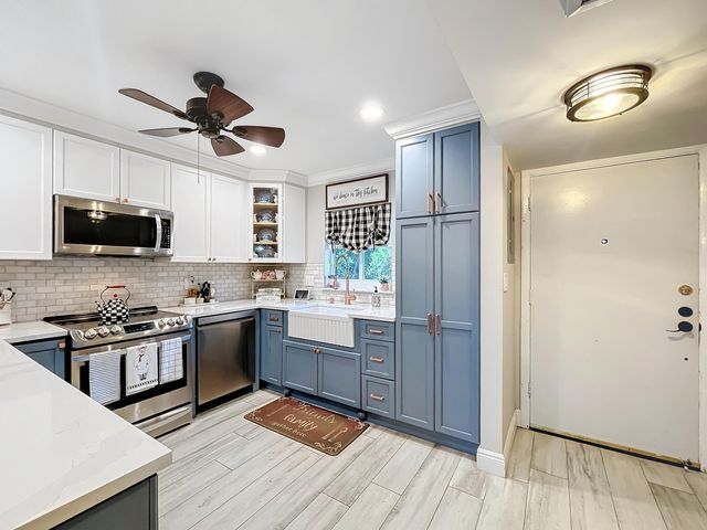 3060 Holiday Springs Boulevard 312, Margate, FL 33065