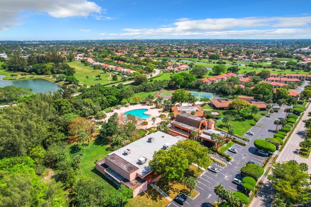 3060 Holiday Springs Boulevard 312, Margate, FL 33065