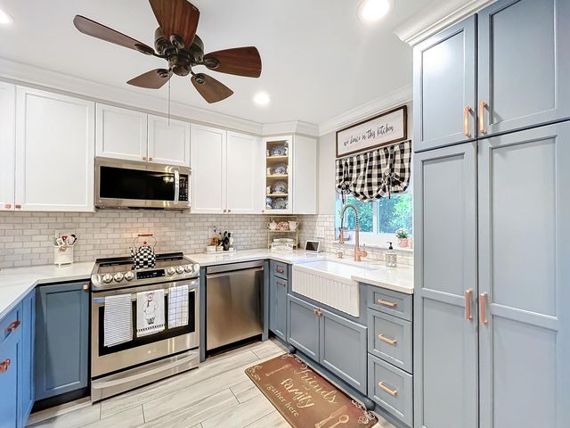 3060 Holiday Springs Boulevard 312, Margate, FL 33065