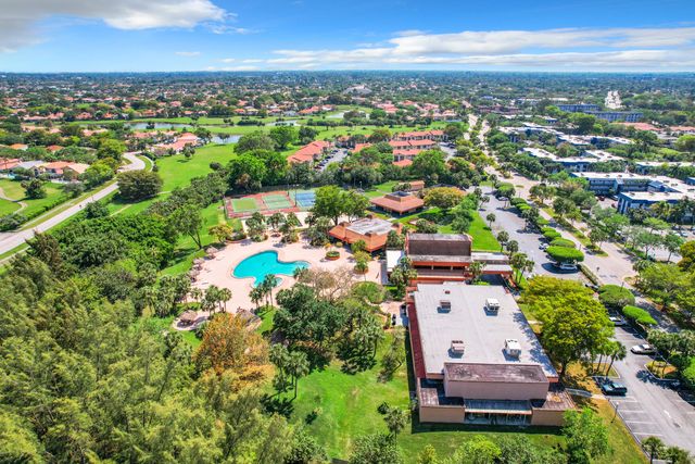 3060 Holiday Springs Boulevard 312, Margate, FL 33065