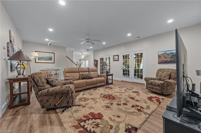 5930 Tarleton Drive, Oak Ridge, NC 27310