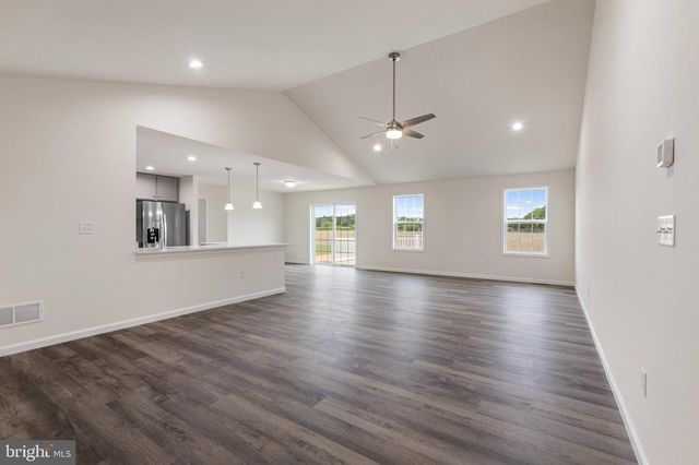 602 N WINDING BROOKE DR, Seaford, DE 19973