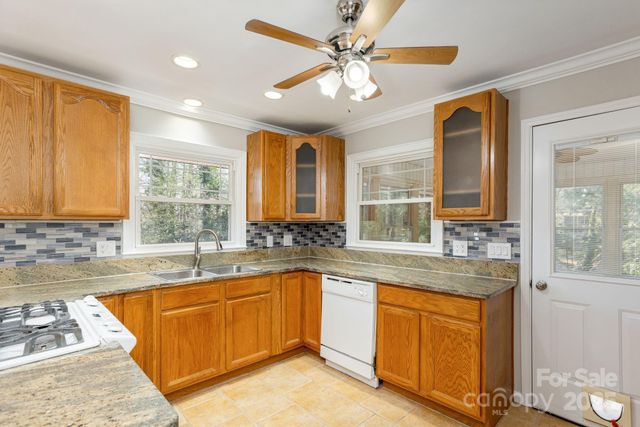 290 Crabapple Hill Lane, Hendersonville, NC 28792