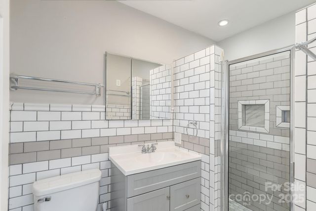 290 Crabapple Hill Lane, Hendersonville, NC 28792