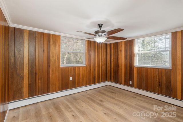 290 Crabapple Hill Lane, Hendersonville, NC 28792