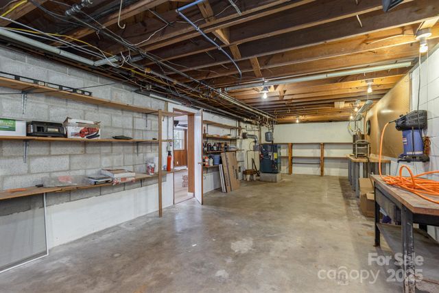 290 Crabapple Hill Lane, Hendersonville, NC 28792