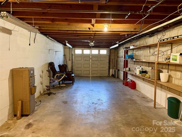 290 Crabapple Hill Lane, Hendersonville, NC 28792