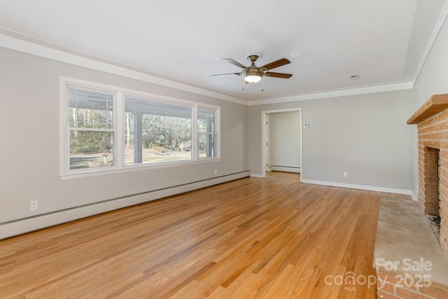 290 Crabapple Hill Lane, Hendersonville, NC 28792