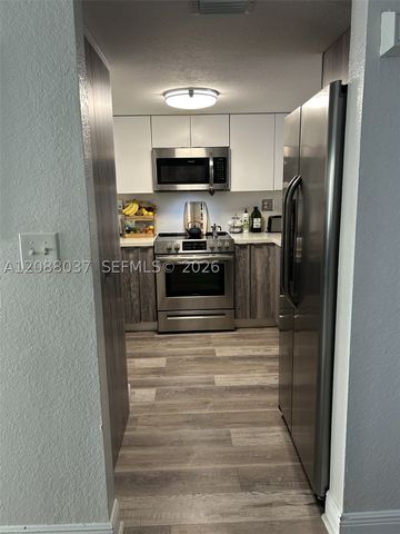18859 NW 86th Ave 3305, Hialeah, FL 33015