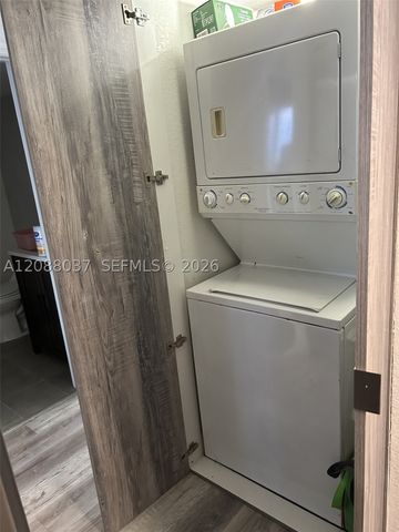 18859 NW 86th Ave 3305, Hialeah, FL 33015