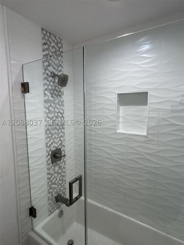 18859 NW 86th Ave 3305, Hialeah, FL 33015