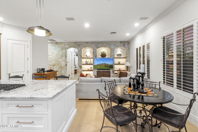10952 E KORA Lane, Scottsdale, AZ 85255