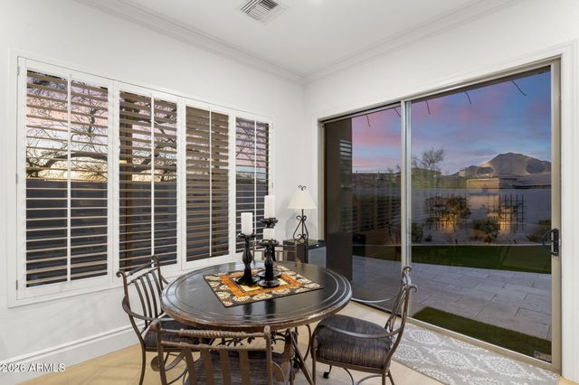 10952 E KORA Lane, Scottsdale, AZ 85255