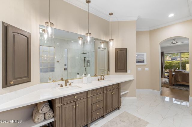 10952 E KORA Lane, Scottsdale, AZ 85255