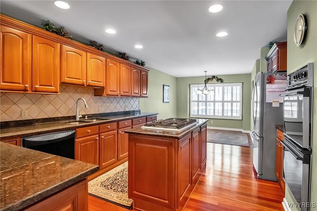 122 Hidden Ridge Common, Amherst, NY 14221